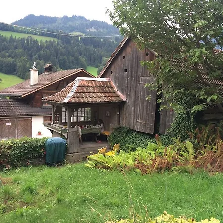 200 Year Old Swiss House Erlenbach im Simmental