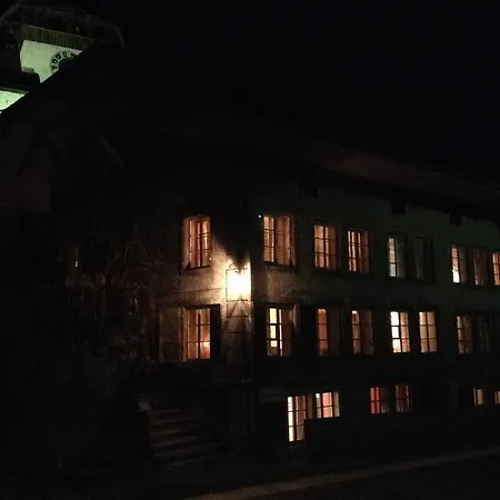 200 Year Old Swiss House Erlenbach im Simmental